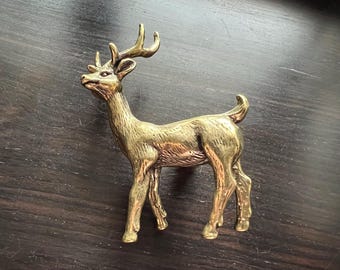 Antique Bronze Deer Knobs: Brass Cabinet & Drawer Pulls