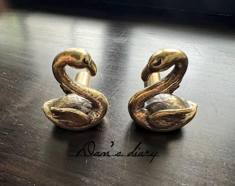 Pair of Bronze Swan Cabinet Knobs, Vintage Bronze Dresser Drawer Pulls