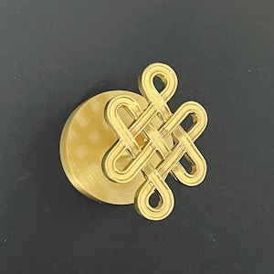 Gancho de pared de latón con nudo chino: perchero nórdico para abrigos y toallas