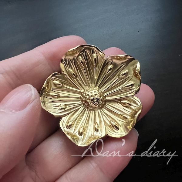 Solid Brass Flower Cabinet Knob - Gold Dresser Drawer Pull