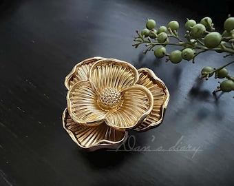 Tirador de armario Camellia de latón: Tirador de cajón de estilo nórdico