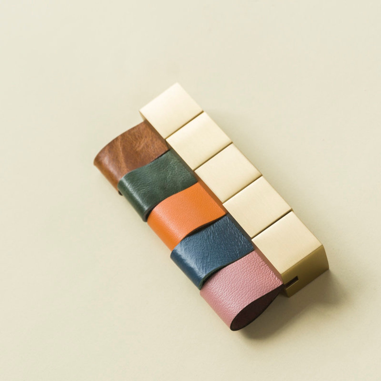 Schubladengriff aus reinem Messing Schrankgriff aus Leder | Etsy