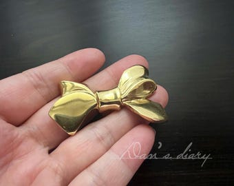 Brass Bow Knob: Dresser Pull Furniture Knob