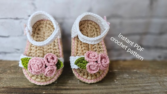 Instant PDF crochet pattern for baby sandals. 3-6 months