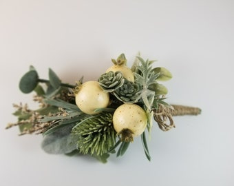 Groom Boutonniere, wedding flowers for groom, Best man boutonniere