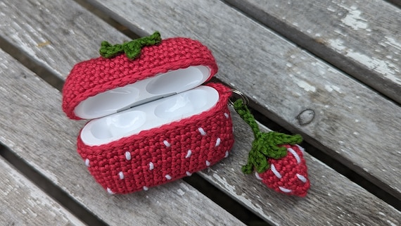 Strawberry Airpod Pro Case Crochet Pattern with Keychain (Digital PDF Pattern)