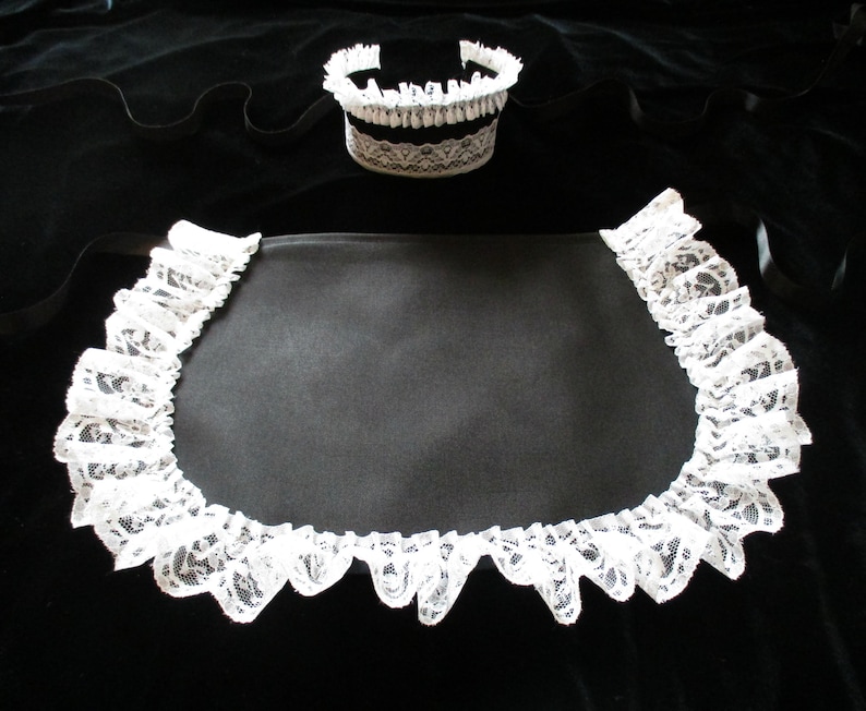 VICTORIAN FRENCH MAIDS WAITRESS CUTE LITTLE BLACK HAT WITH LOVELY LACE DETAIL