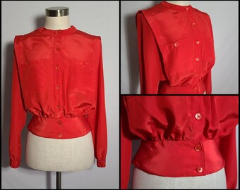 Roupas vintage, blusa feminina dos anos 90, blusa dos anos 90, camisa, vermelha, manga comprida, bolsos, botões, roupa de festival, boho, moda retrô, médio, 9