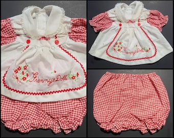Vintage Clothing, Toddler, 18 Months, 2 Piece Set, Play Outfit, Shorts, Red, White, Embroidered, Granny's Doll, Girl, Retro Style, Unique
