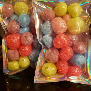 Freeze dried jolly puffs