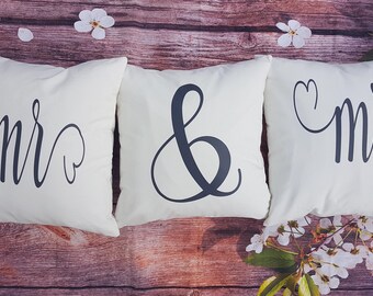 Mr & Mrs Pillow set
