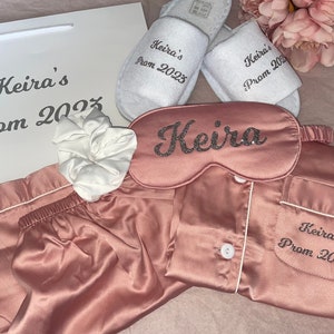 PERSONALISED Short Pyjama Prom set Pj Gift Bag Set sleepover sets Prom Pyjamas Eye mask Bobble Slippers and a gift bag set image 3