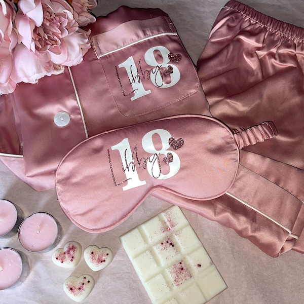 PERSONALISED ‘Love Betty | Milestone | Short Satin PJs | Short pyjamas | Gift set | Sweet16 | 18th | 21st | 30th | 40th | 50th | 60th | More