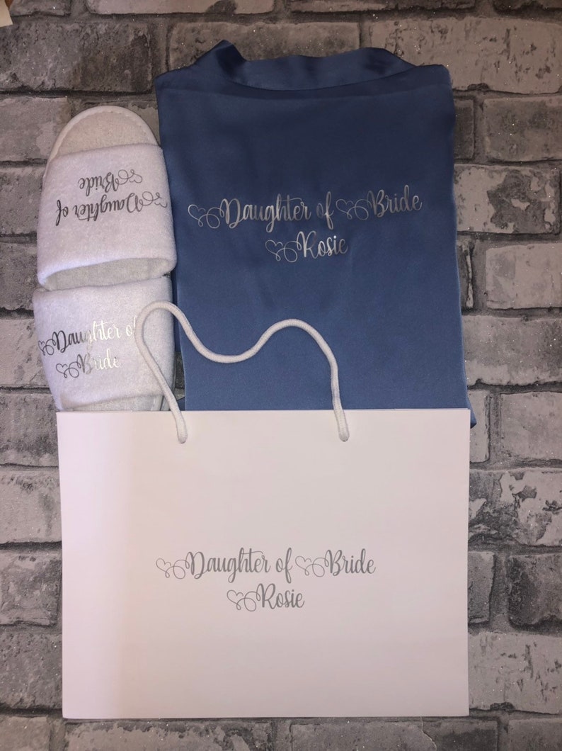 PERSONALISED plain or Lace trim Robe with a pair of slippers and a free gift bag or make up bag or tote bag to match Bride,Bridesmaid,MaidM