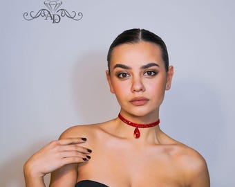 Amalia Designのダンス用レッドチョーカー、ベリーダンス用チョーカー