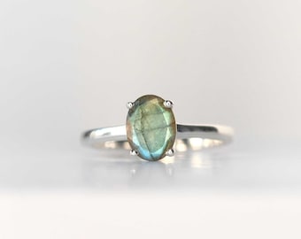 Labradorite Ring in 925 Sterling Silver, Natural Gemstone, Minimalist Handmade Jewelry Gifts for Women
