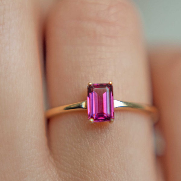 Rhodolite Garnet Gold Ring in Emerald Cut, Dainty Minimalist January Birthstone, 6x4mm, Jewelry Gifts for Women