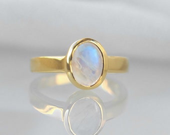 Moonstone Gold Ring Vermeil Ring, Moonstone Ring Gold Rainbow Moonstone Engagement Ring, Rainbow Moonstone Ring, Best Friend Gift