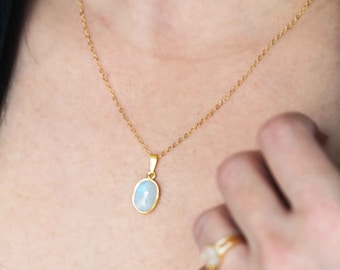Large Moonstone Gold Necklace, June Birthstone, Layering Necklace, Gold Filled Necklace, Gifts for her Mom Birthday Anniversary Gifts