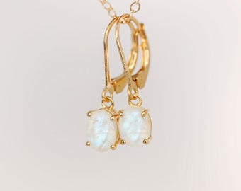 Moonstone Earring in Gold Vermeil, Minimalist Moonstone Jewelry, Moonstone Dangle Earrings, Gifts for Women, Mothers Day Gift, Gift for Mom