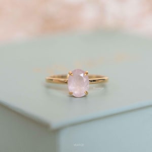 Minimalist Rose Quartz Ring, Raw Natural Rose Quartz Ring, Birthday Gifts, Rose Quartz Ring Gold Jewelry, Birthday Gifts, Gifts for Mom