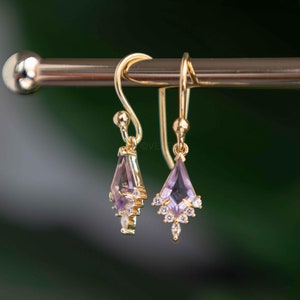 Unique Amethyst Dangle Earrings, February Birthstone Gold Dangle Earring, Custom Kite Cut Jewelry Girls, Birthday Anniversary Gift for Women