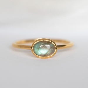 Natural Labradorite Ring Gold, Dainty Minimalist Stackable Labradorite Ring for Women, Mom Birthday Anniversary Gifts, Labradorite Jewelry