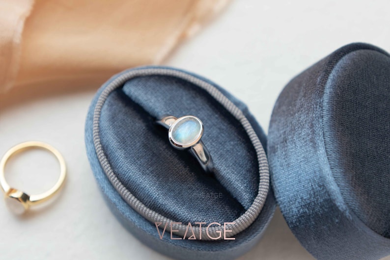Natural Rainbow Moonstone Ring, June Birthstone, Thick Band Gold Moonstone Ring, Birthday Mom Wife Anniversary Gift, Unique Holiday Gifts, Christmas Gift for Best Friend, Moonstone Engagement Ring, Moonstone Jewelry for Women, Wedding Ring