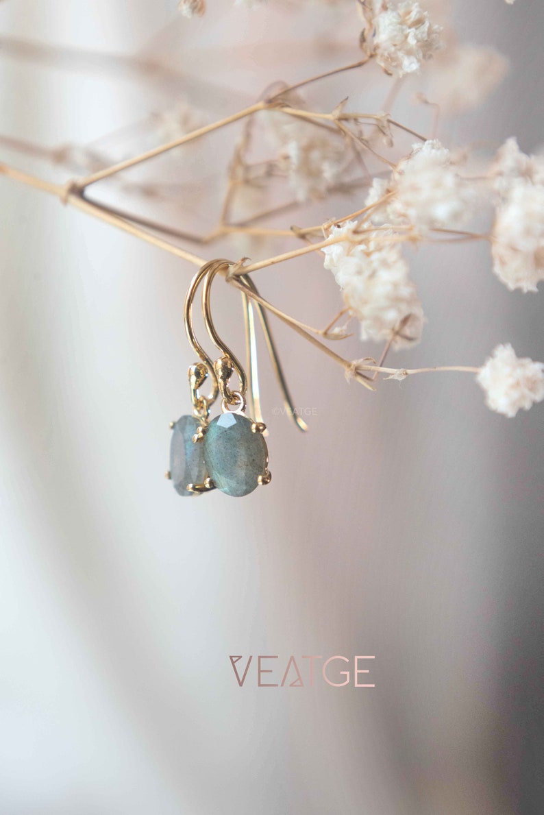 Minimalist Labradorite Earrings, Natural Labradorite Gemstone Handmade Jewelry, Labradorite Dangle Earrings, Mom Gifts, Best Birthday Gifts, Mom Birthday Gift, mom wedding gift, expecting mom gift, dangly earrings, green flashy labradorite earrings