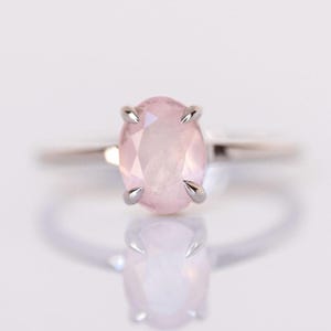 Rose Quartz Ring Silver 925, Minimalist Rings in Light Pink Natural Stone, Gifts for Her, Rose Quartz Gemstone Ring for Women, Jewelry Gifts