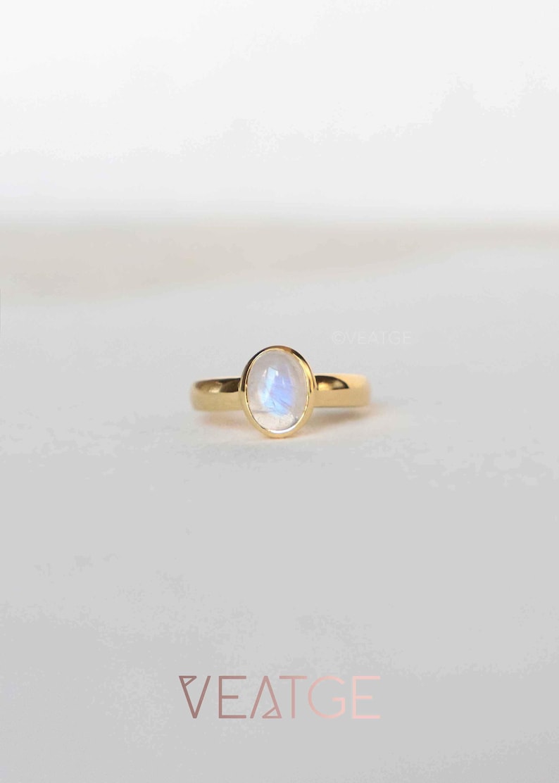 Natural Rainbow Moonstone Ring, June Birthstone, Thick Band Gold Moonstone Ring, Birthday Mom Wife Anniversary Gift, Unique Holiday Gifts, Christmas Gift for Best Friend, Moonstone Engagement Ring, Moonstone Jewelry for Women, Wedding Ring