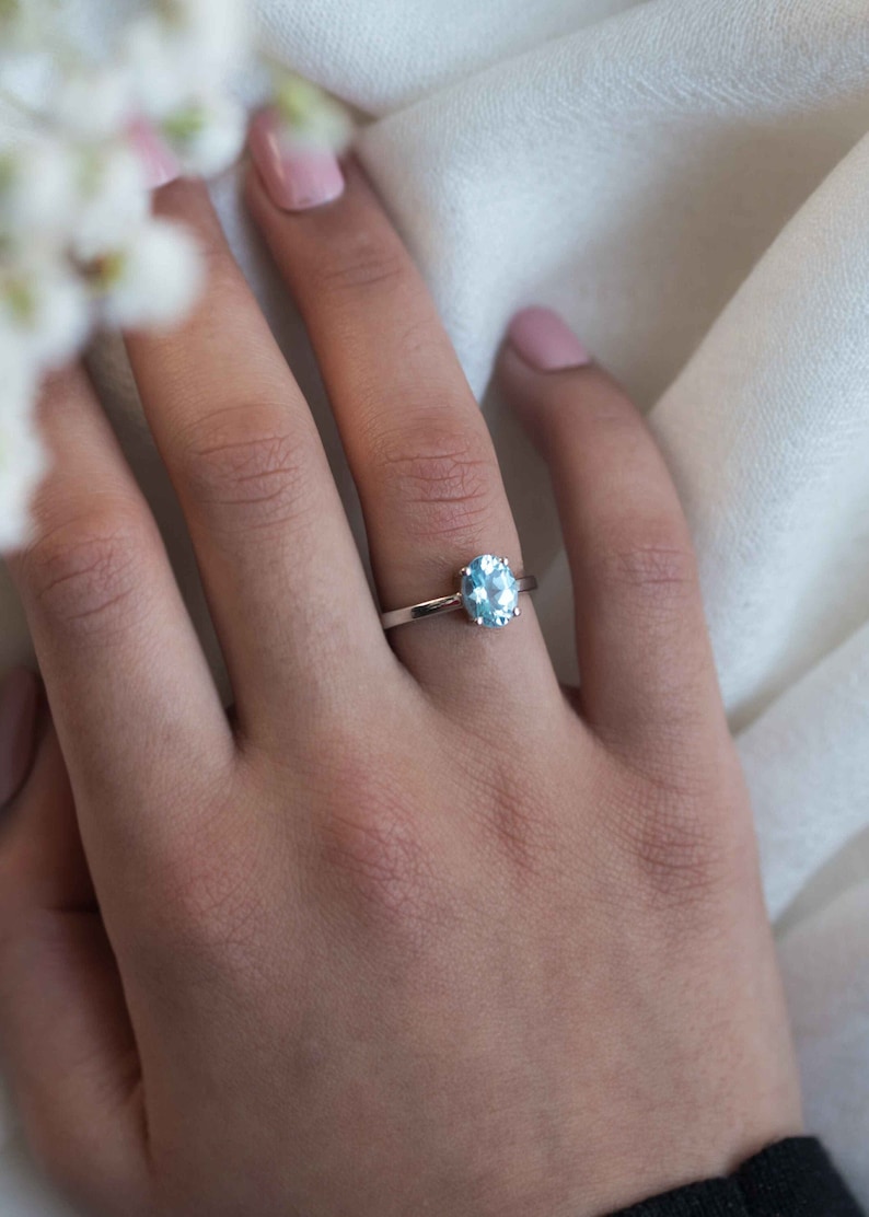 Sky Blue Topaz Ring in 925 Sterling Silver, December Birthstone Natural Gemstone Gifts, Birthday Anniversary Gifts for Wife Sister Mom