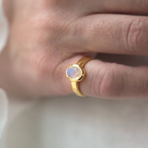 Natural Rainbow Moonstone Ring, June Birthstone, Thick Band Gold Moonstone Ring, Birthday Mom Wife Anniversary Gift, Unique Holiday Gifts, Christmas Gift for Best Friend, Moonstone Engagement Ring, Moonstone Jewelry for Women, Wedding Ring