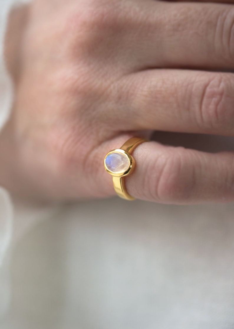 Natural Rainbow Moonstone Ring, June Birthstone, Thick Band Gold Moonstone Ring, Birthday Mom Wife Anniversary Gift, Unique Holiday Gifts, Christmas Gift for Best Friend, Moonstone Engagement Ring, Moonstone Jewelry for Women, Wedding Ring