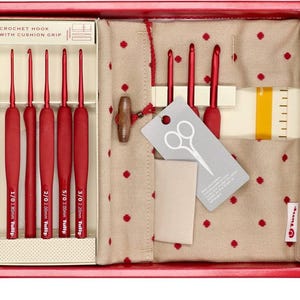 Tulip Etimo Red Rubber Cushion Grip Crochet Hook Set