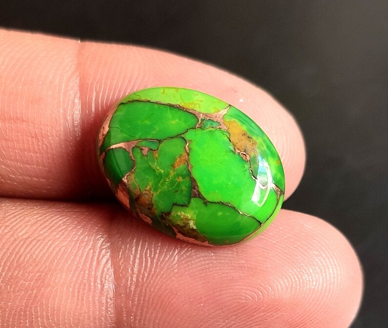 AAA+++Top Quality 10.35Cts Hand Made Smooth Cabochon Copper Turquoise Gemstone Natural Green Copper Turquoise Size 19X14X4.5 MM JJ4773