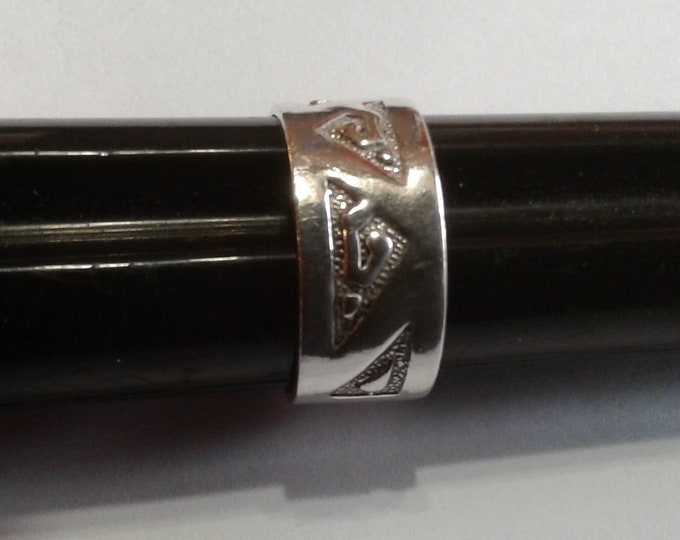 Just Reduced! Unmarked Silver Thumb or Toe Ring with Abstract Triangular Design, Currently 8.5
