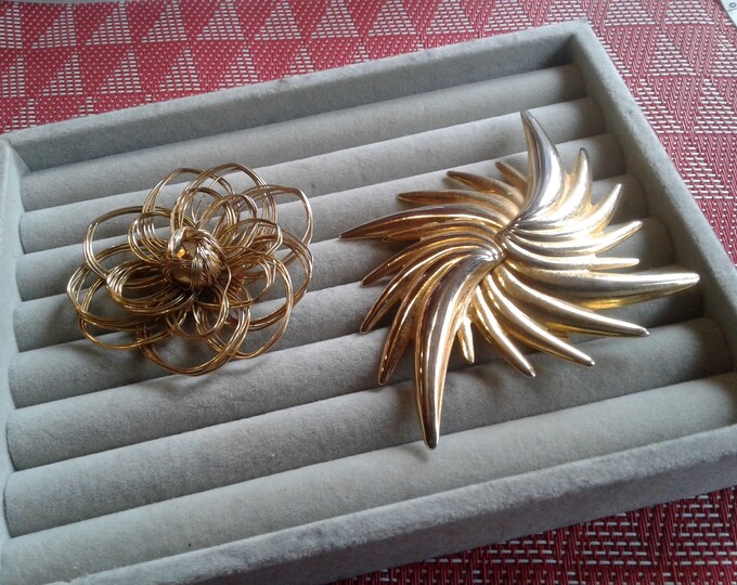 Bargain Brooches in Goldtone-Starburst or Lotus Blossom, Your Choice