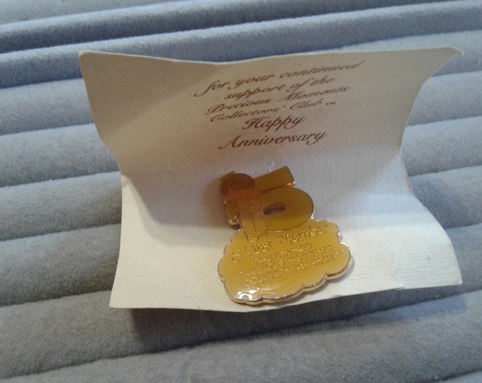 Enesco 1984 Precious Moments Collector's Club 5 Year Pin, Little Boy Angel with Cloud
