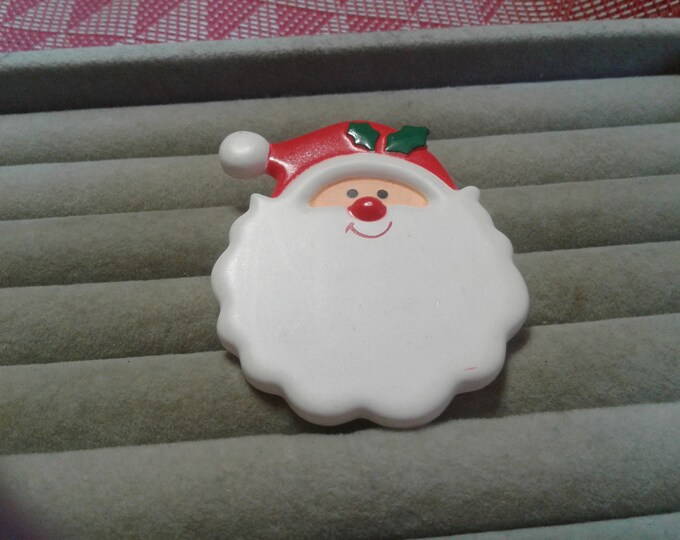 Hallmark Happy Flat Cartoonish Santa Pin, Signed