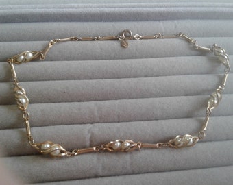 Sarah Coventry Goldtone Faux Pearl Twisted Cage Choker Necklace, Signed Hangtag