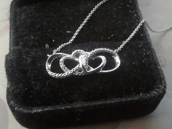Delicate Sterling Silver Interlocking Heart Neckl… - image 1