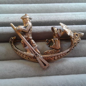 Dimensional Damascene Style Brooch of a Lady with Parasol and a Gondolier in a Gondola, Marked Spain