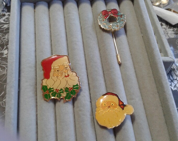 Your Choice, Adorable Vintage Christmas Pins, Wreath and Santas