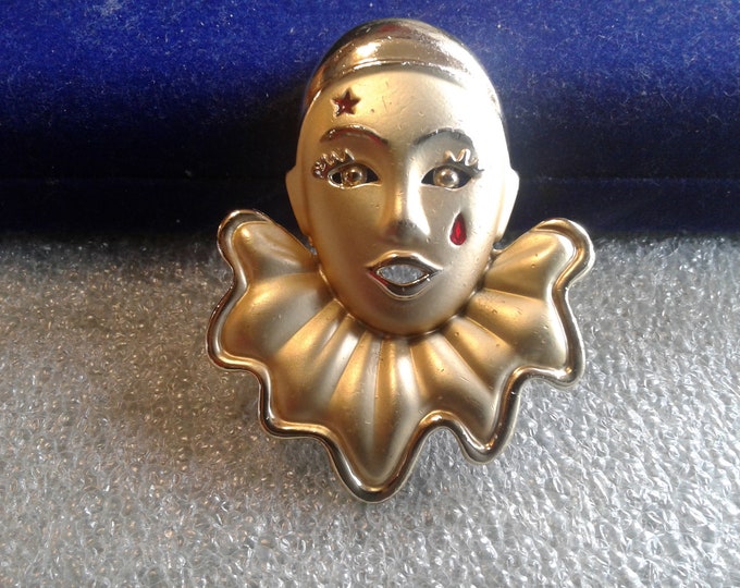 Pierrot Harlequin Clown in Matte and Shiny Goldtone with Red Enamel Star and Teardrop