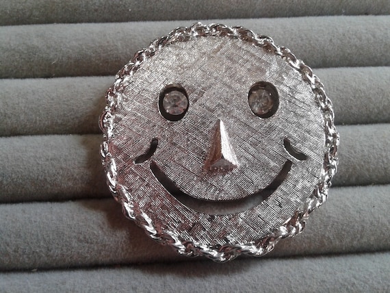 Vintage Smiley Face Brooch/Pendant with Dangling … - image 1