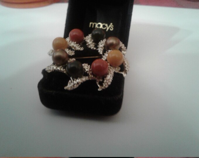Amerique Circle Brooch with Round Autumn Colored Sets