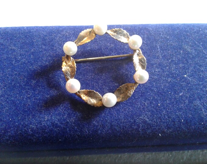 Cultured Pearl and Goldtone Metal Leaf Wreath Brooch