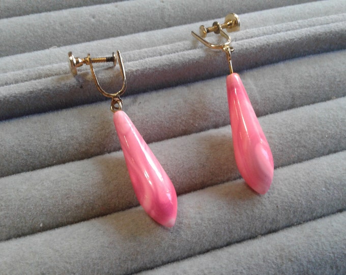 Mod Day Glo Hot Pink Plastic Dangle Clip On Earrings