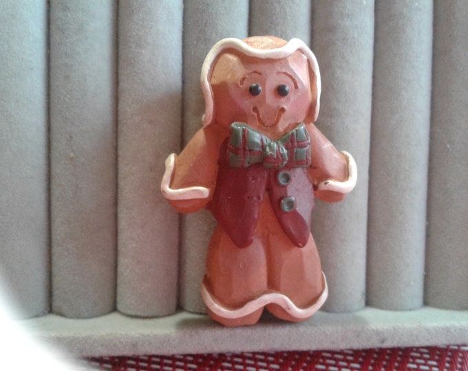 Cast Resin Gingerbread Man Pin
